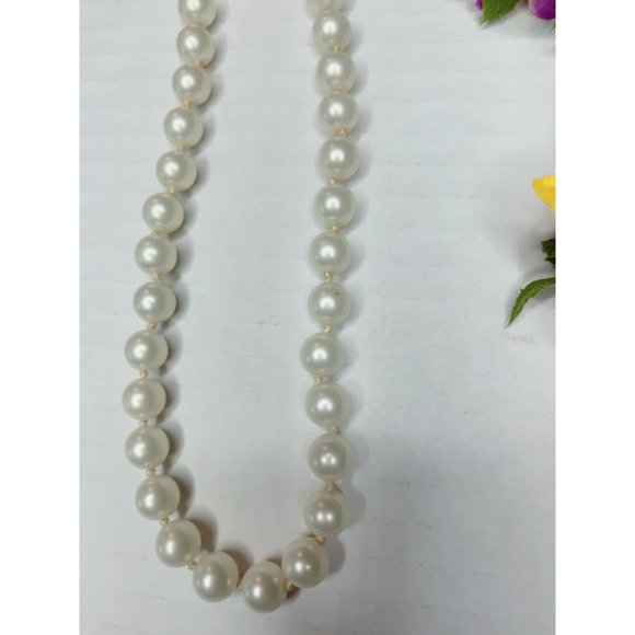 VTG Marvella Faux Pearl Necklace 8'' Hand-Knotted Signed White Adjustabl… - Picture 2 of 5